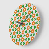 Subtile Irish Orange und Green Geometric Kleeblatt Große Wanduhr (Winkel)
