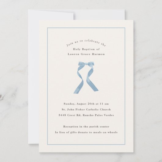 Subtile Light Blue Bow Taufe Einladung (Vorderseite)