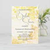 Subtile Pastel Floral Background Brautparty Einladung (Stehend Vorderseite)