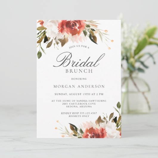 Subtile Rot und Weiß BlütenBouquet Bridal Brunch Einladung (Stehend Vorderseite)