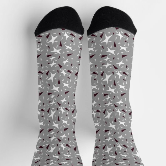 Subtle Geo Stars & Triangles – Grey Socken (Oben)