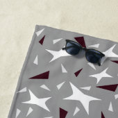 Subtle Geometry: Stars & Triangles – Grey Strandtuch (Beispiel)