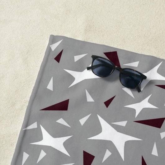 Subtle Geometry: Stars & Triangles – Grey Strandtuch (Beispiel)