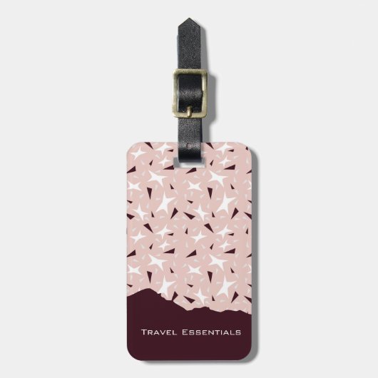 Subtle Geometry: Stars & Triangles – Pink Gepäckanhänger (Vorderseite vertikal)