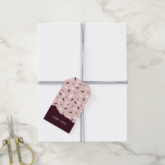 Subtle Geometry: Stars & Triangles – Pink Geschenkanhänger (Mit Garn)