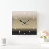 Subtle Shades of Beige to Black Ombre Gradient Quadratische Wanduhr (Zuhause)