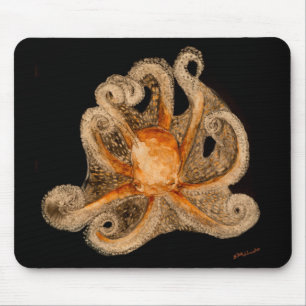 Suchen nach einer Umarmung Mousepad