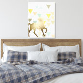 Suchen Sie nach dem Magic Everyday Gold Unicorn Leinwanddruck (Insitu (Schlafzimmer))