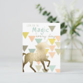 Suchen Sie nach dem Magic Everyday Gold Unicorn Postkarte (Stehend Vorderseite)