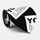 Suchen Sie nach Ihrem Logo oder nach einem beliebi Krawatte (Gerollt)