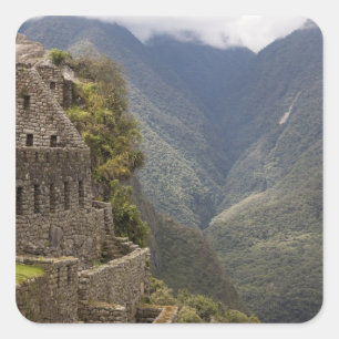 Südamerika, Peru, Machu Picchu. Steinruinen Quadratischer Aufkleber
