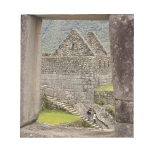 Südamerika, Peru, Machu Picchu. Zwei Touristen Notizblock
