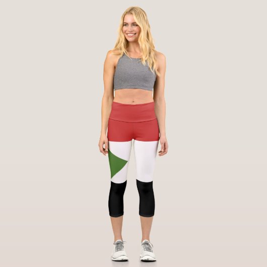 Sudan-Flagge Capri Leggings (Vorderseite)