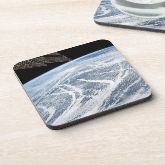 Südlich der Aleutianischen Inseln herrschen Wolken Getränkeuntersetzer (Linke Seite)