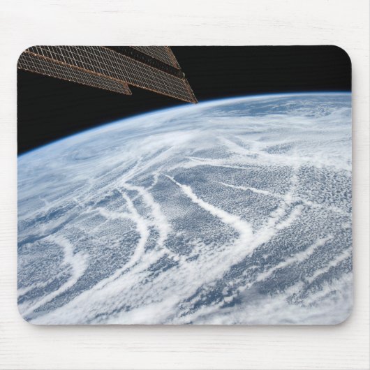 Südlich der Aleutianischen Inseln herrschen Wolken Mousepad (Vorne)