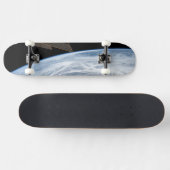 Südlich der Aleutianischen Inseln herrschen Wolken Skateboard (Horizontal)