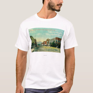 Südliche Ansicht der 6. Straße von der Eisenbahn T-Shirt