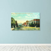 Südliche Sicht auf die 6. Straße von der Eisenbahn Leinwanddruck (Insitu (Holzboden))