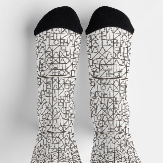 Sudoku Muster mit zwei schwarzen und weißen geomet Socken (Oben)