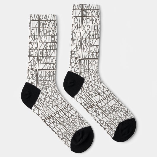 Sudoku Muster mit zwei schwarzen und weißen geomet Socken (Rechts)