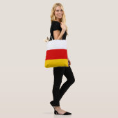 Südossetische Flagge Tasche (Am Model)