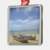 Südpazifik, Französisch-Polynesien, Moorea. Ornament Aus Metall (Links)