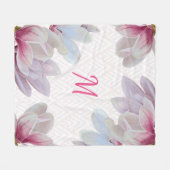 Südrosa Magnolienblüten Initialbrief Fleecedecke (Vorderseite (Horizontal))