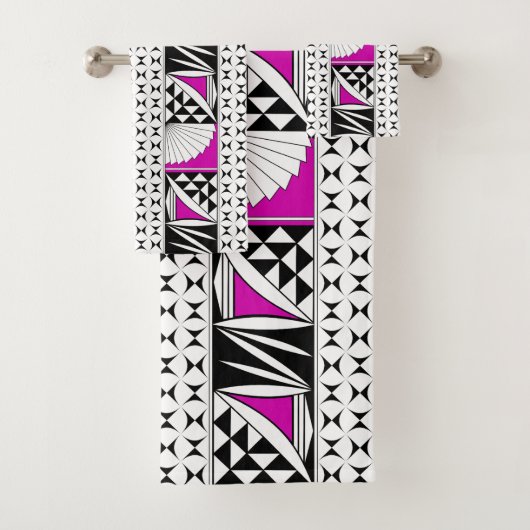 Südwestlicher Indianeraufstieg in Rosa Badhandtuch Set (Insitu)