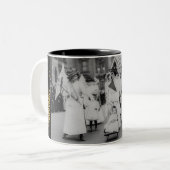 Suffragette-Parade Mai 6,1912 das NYC der Frauen Zweifarbige Tasse (Vorderseite Links)