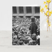 Suffragette trifft die Straße: Anfang der 1910er J Karte (Gelbe Blume)