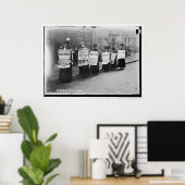 Suffragettes Marching aus London Poster (Heimbüro)