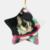 Sugar Glider mit einem Hut Keramikornament (Hinten)