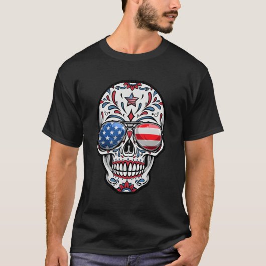 Sugar Skull 4th of July American Flag Sonnenbrille T-Shirt (Vorderseite)