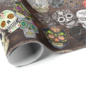 Sugar Skull Collage Halloween Geschenkpapier (Rolleneckpunkt)
