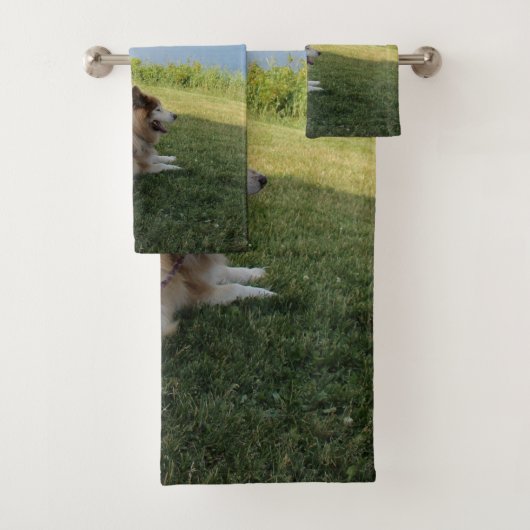 Suka Enjoying Cape George Towel Set (Insitu)