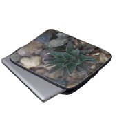 Sukkulent auf Felsen Laptopschutzhülle (Vorne Knopf)