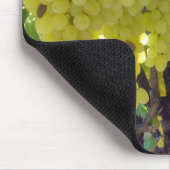 Sultana-Trauben auf einem Rebstock, Mousepad (Ecke)