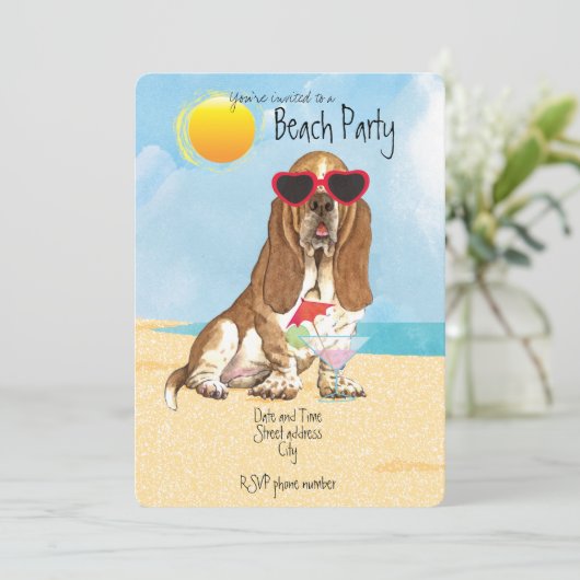Summer Basset Hound Beach Party Einladung (Stehend Vorderseite)
