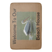 Summer Beach House Coastal Pelican Guest Welcome Badematte (Vorderseite Vertikal)
