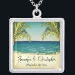 Summer Beach und Palmen Tree Wedding Memento Versilberte Kette<br><div class="desc">Hochzeitsdesign zum Thema Strand für eine Sommerhochzeit mit einem Bild des Ozeans und des Sandstrandes mit Palmen, die die Szene umrahmen. Ideal für Gäste, die eine entspannte und zwanglose Hochzeit am Strand planen. Der Text ist vollständig für Ihren eigenen besondere Anlass anpassbar. Dies koordiniert die Hochzeitskollektion Summer Beach und Palm...</div>