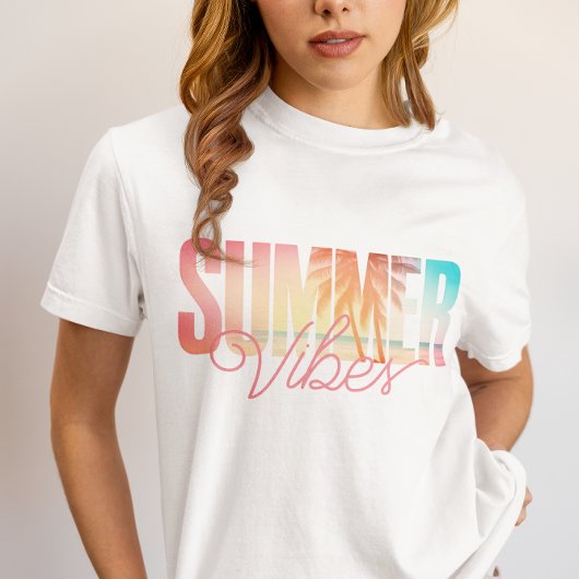 Summer Block Text in Beach Szene T-Shirt