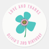 Summer Blue Daisy Pop Girl's Birthday Party Gefall Runder Aufkleber (Vorderseite)