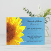Summer Blue Sky, Yellow Sunflower Birthday Party Einladung (Stehend Vorderseite)