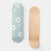 Summer Boho Blue White Daisy Blume Skateboard (Vorderseite)