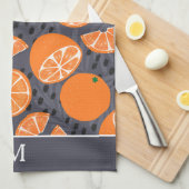 Summer Boho Orange auf Grau Monogram Geschirrtuch (Viertel Falte)