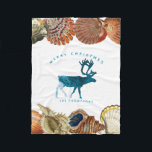 Summer Christmas Beach Seashell Deer Fleecedecke<br><div class="desc">Ein einzigartiges Sommer Weihnachtsdesign mit Strandwellen für die Fülle der Hirsche und Muscheln als Grenze. Ideal für Weihnachtsgeschenke und Dekoration. Passen Sie die Weihnachtsdecke mit Ihrem Text an und machen Sie es zu Ihrem eigenen.</div>