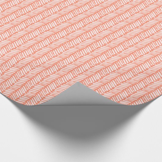 Summer Coral Orange Lachs White Zigzag Streifen Geschenkpapier (Ecke)