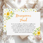 Summer Daisies Floral Wedding Honeymoon Fund Begleitkarte<br><div class="desc">Diese schöne und elegante Hochzeitsflitterwochen-Fondskarte mit Aquarellgelb-Blumen,  weißen Gänseblüten und Blättern. Der Text kombiniert handgeschriebene Skript- und Serif-Schriftart für ein stilvolles und modernes Aussehen. Das ist perfekt für einen Frühling oder Sommer rustikale Hochzeit.</div>