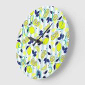Summer Fruit Muster Gelbe Zitronen auf blauen Stre Große Wanduhr (Winkel)