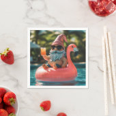 Summer Gnome in Sonnenbrille auf Flamingo Float Serviette (Beispiel)
